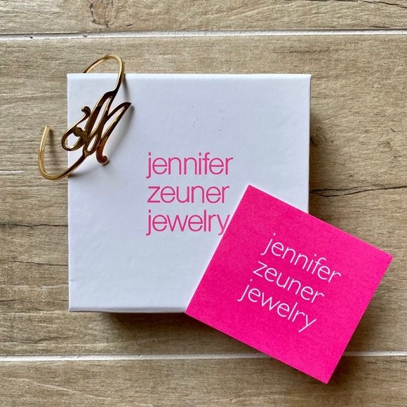 NWT Jennifer Zeuner Kyra Integrated Initial Bangle - Picture 1 of 4